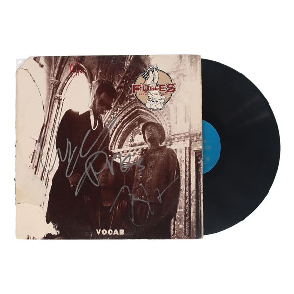 FUGEES SIGNED RECORD COVER WITH RECORD (BECKETT COA)