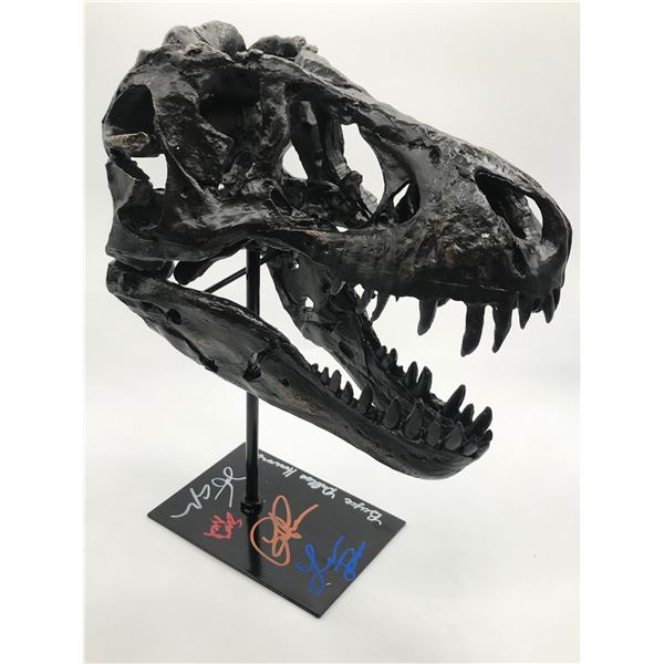 JURASSIC PARK CAST SIGNED T REX RESIN FOSSIL SKULL (KB COA)