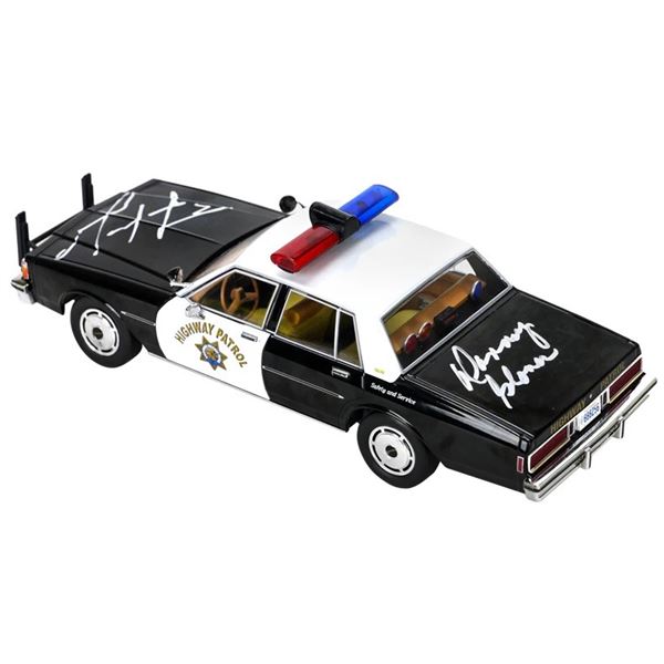 MEL GIBSON AND DANNY GLOVER SIGNED POLICE CAR - CELEBRITY AUTHENTICS COA