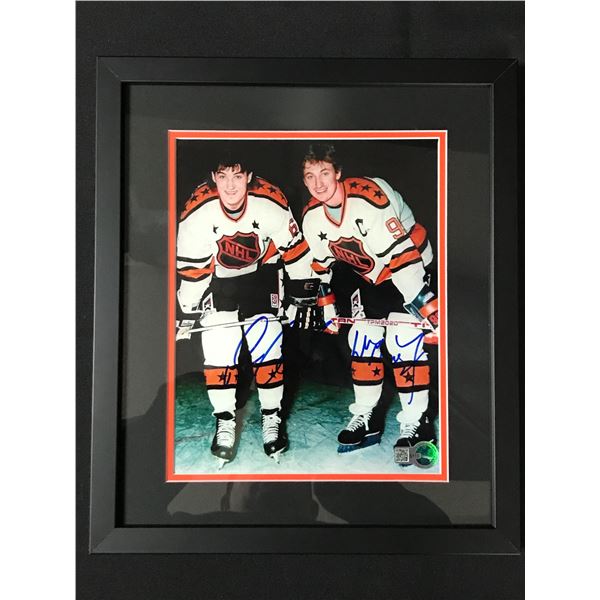 DUAL SIGNED WAYNE GRETZKY AND MARIO LEMIEUX SIGNED AND FRAMED 8X10 - WWOC COA
