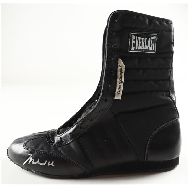 MUHAMMAD ALI SIGNED EVERLAST BOXING SHOE - JSA COA