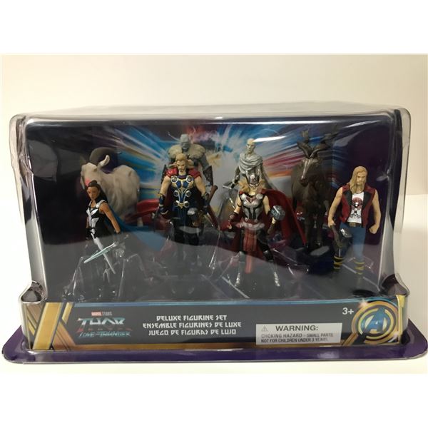THOR LOVE AND THUNDER DELUXE FIGURINE SET IN ORIGINAL PACKAGING
