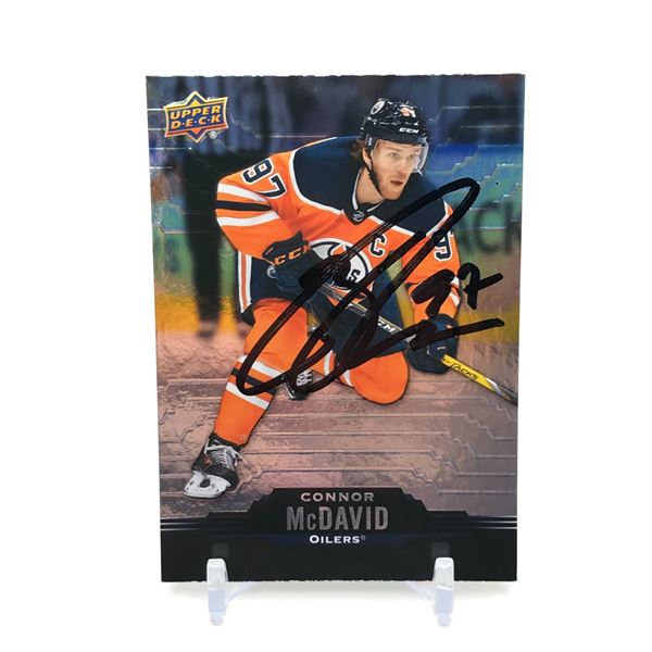 CONNOR MCDAVID SIGNED UPPER DECK TRADING CARD