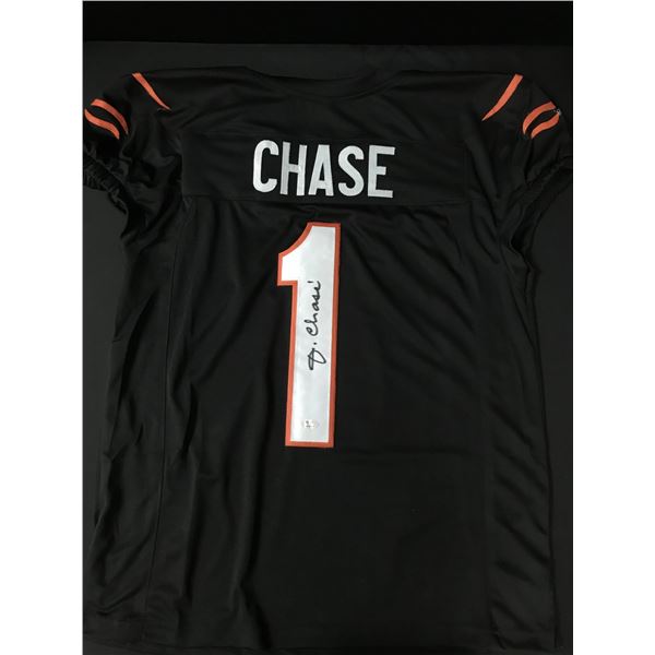 JAMARR CHASE SIGNED FOOTBALL JERSEY - PSA COA