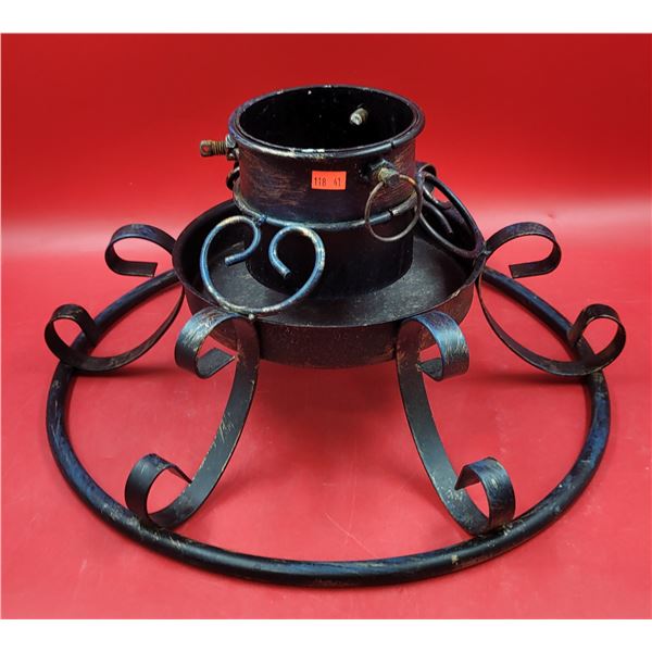 Black Metal Tree Stand