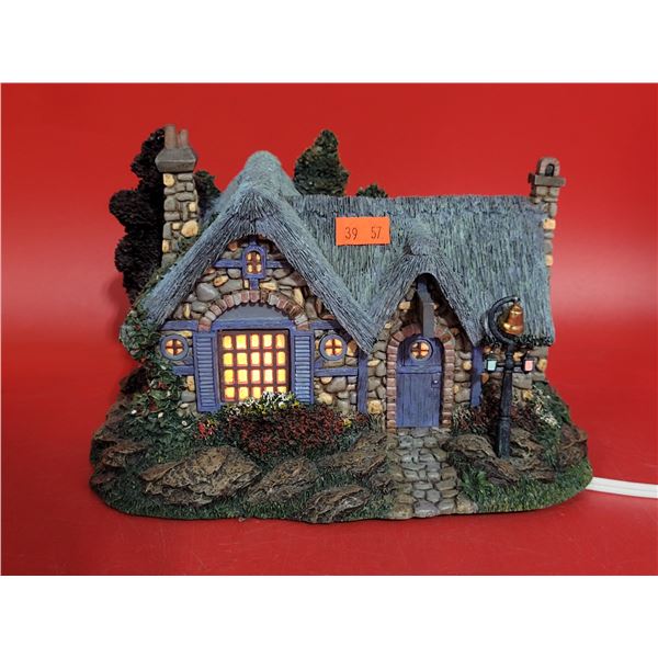 Thomas Kinkade's Hawthorne Village "Seaside Bait and Tackle Shop" Light-Up Figure A3526