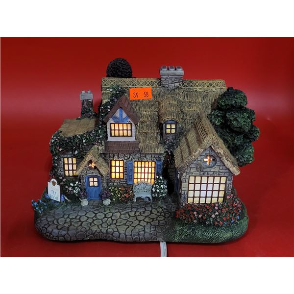 Thomas Kinkade's Hawthorne Village "Lamplight Tea Room" Light-Up Figure A4130