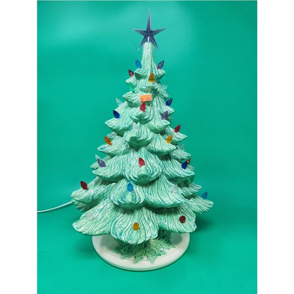 VTG Ceramic Light-Up Christmas Tree