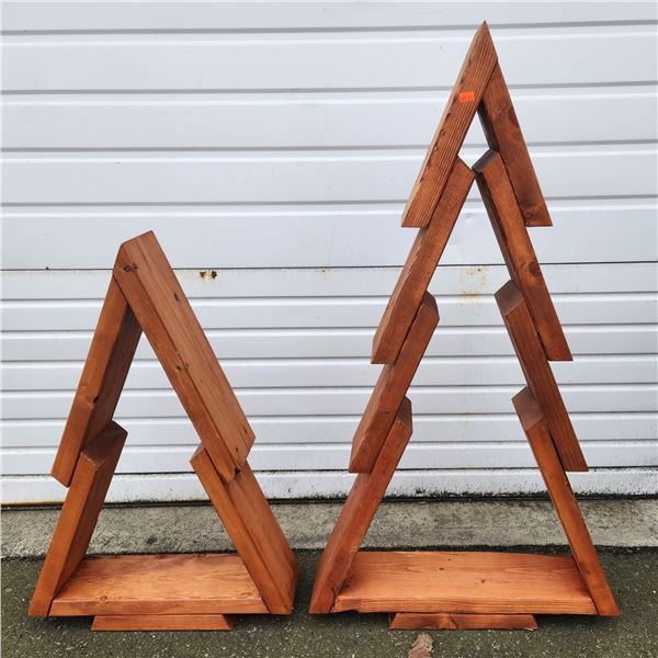 2 Wooden Christmas Tree Decorations