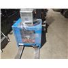 Image 4 : YALE Electric Forklift 5000lbs with charger