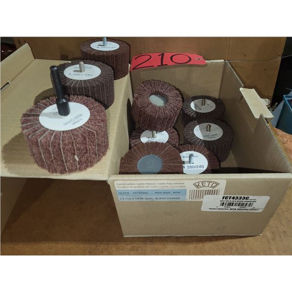 Box(10) of Assorted Dual-Blend Flap Wheel 3" x 1"1/2 x 1/4"-20 with Mandrel