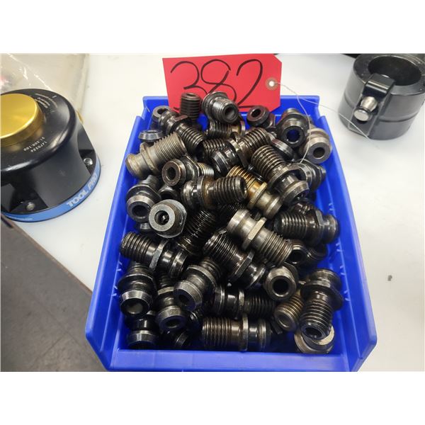 Lot of Pull Stud