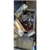 Image 1 : Box with contain