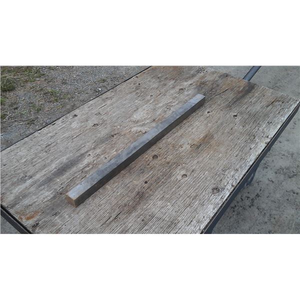 Shaft carré cold roll 1 1/2" × 29"