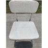 Image 2 : COSTCO HIGHCHAIR/STEP STOOL