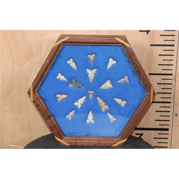 Collection of (16) Native American Cahokia ARROWHEAD Points
