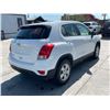Image 3 : CHEV TRAX 2017 O/S TITLE 2 DAYS