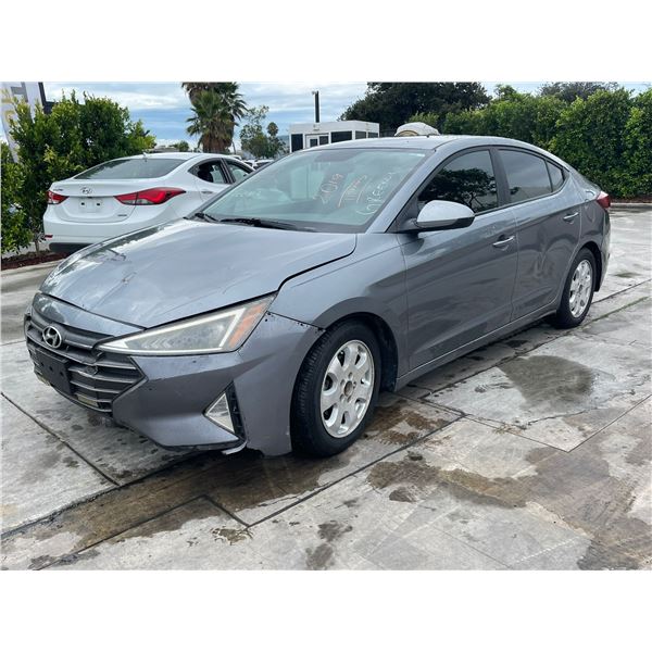 HYUN ELANTRA 2019 O/S TITLE 2 DAYS