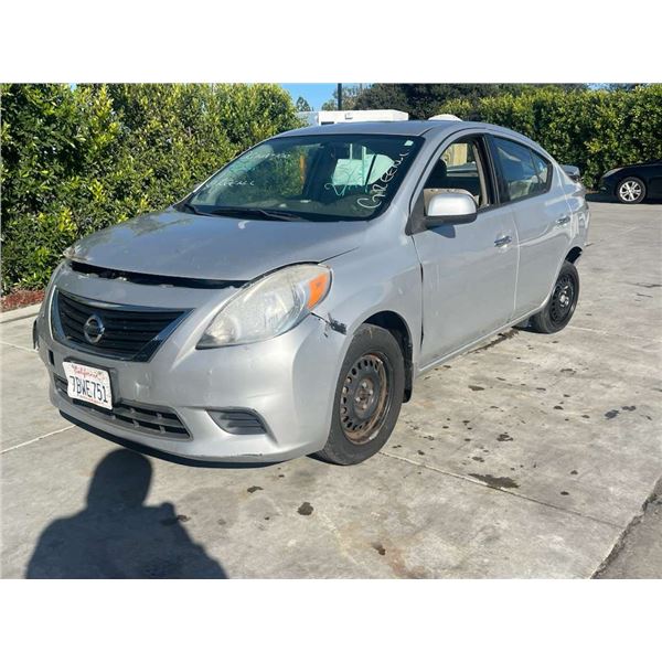 NISS VERSA 2014 APP  DUP/T-DON