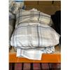 Image 1 : Plaid Bedding Sheet Set DOUBLE 6 PCE