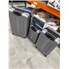 Image 6 : Samsonite Silver Gear Luggage Set, 3-Piece with Hard Shell Construction