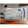 Image 2 : Calvin Klein Queen Size Down Alternative Pillow Set of Two
