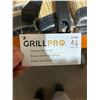 Image 2 : Lot of BBQ Accessories GrillPro Palmyra Grill Brushes and Brickwood Bamboo Skewers, 2+ 2 Lots