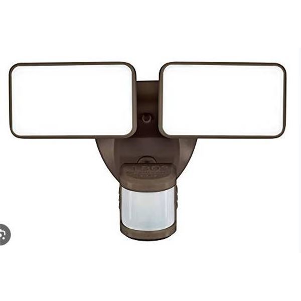 Heath Zenith HZ-5887-BZ-V Outdoor LED Floodlight