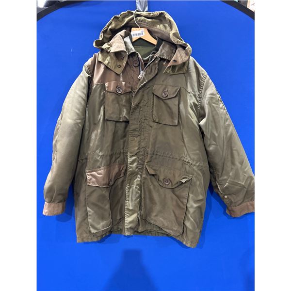 1974 Peebles Garments Limited Parka, Extreme Cold Weather Combat O.G. 107, Size Regular Large