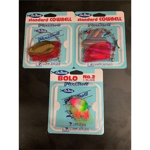 LES DAVIS COWBELL & BOLO LOT