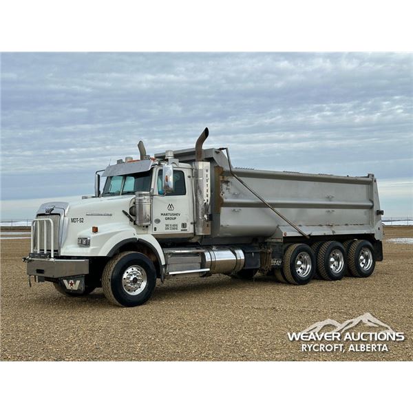2021 WESTERN STAR 4900SB TRI DRIVE DUMP TRUCK