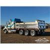 Image 4 : 2015 WESTERN STAR 4900 TRIDRIVE SLEEPER DUMP TRUCK