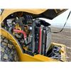 Image 43 : 2015 CAT CS56B SMOOTH DRUM COMPACTOR