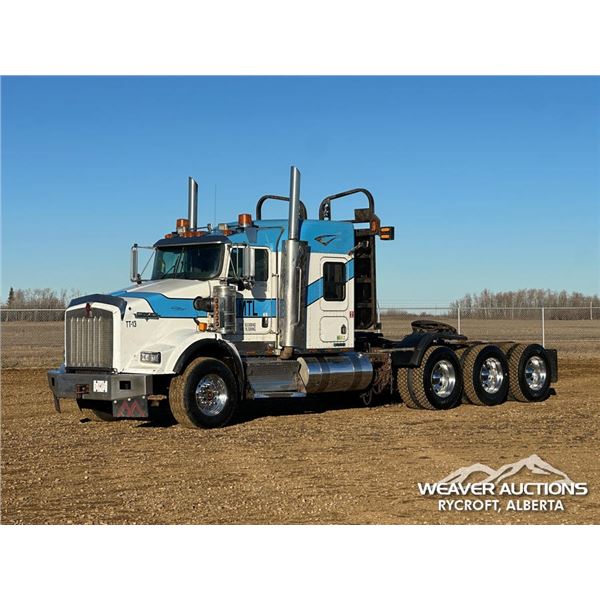 2009 KENWORTH T800 TRI DRIVE SLEEPER TRUCK TRACTOR