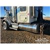 Image 53 : 2009 KENWORTH T800 TRI/A SLEEPER TRUCK TRACTOR