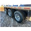 Image 38 : 2005 KENWORTH T800B TRI DRIVE SLEEPER DUMP TRUCK
