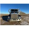 Image 68 : 2005 KENWORTH T800B TRI DRIVE SLEEPER DUMP TRUCK