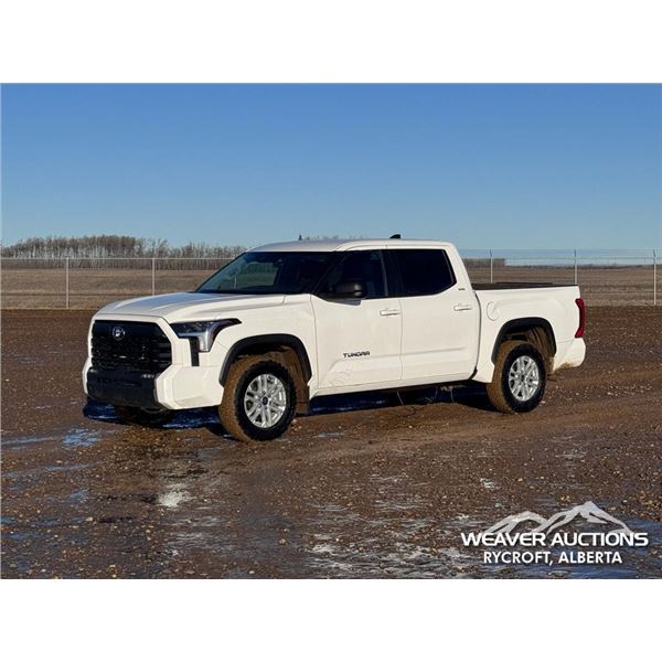 2024 TOYOTA TUNDRA SR5 CREW CAB PICKUP