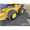 Image 26 : 2017 JOHN DEERE 330G 2-SPEED SKID STEER LOADER