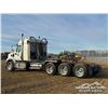Image 4 : 2022 WESTERN STAR 49X TRI/A SLEEPER TRUCK TRACTOR