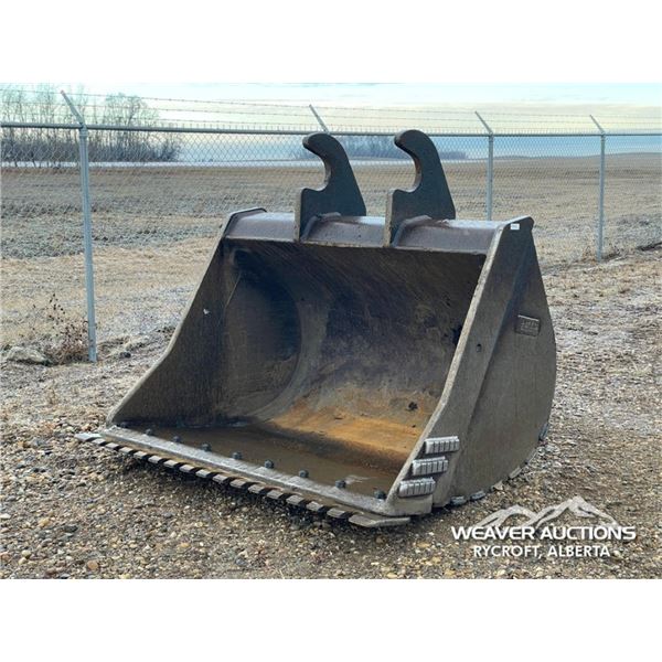 WBM 72 IN. EXCAVATOR CLEAN OUT BUCKET