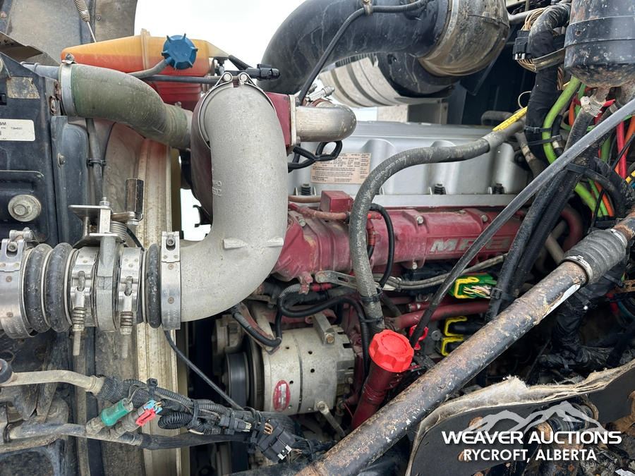 2009 MACK CXU 613 T/A 16,000 L WATER TRUCK - Weaver Bros. Auctions Ltd.