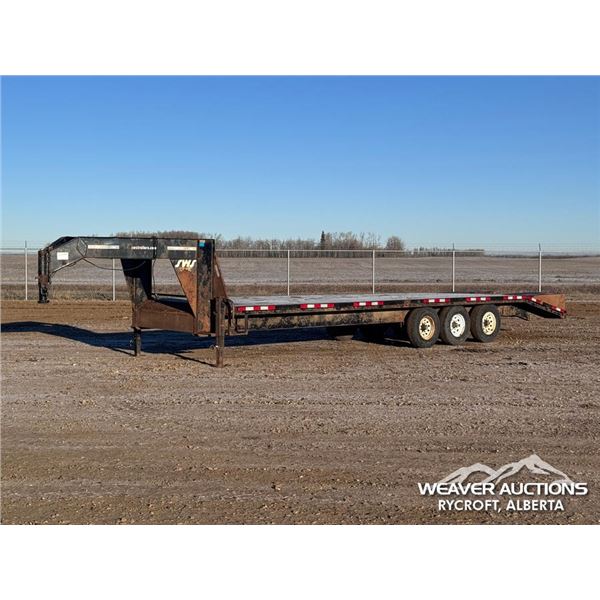 2012 SWS 25 FT. TRIDEM EQUIPMENT TRAILER