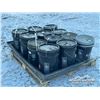 Image 4 : MISC PAILS OF HYDRAULIC OIL