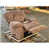 Image 8 : LUMBERJACK RECLINER CHAIR