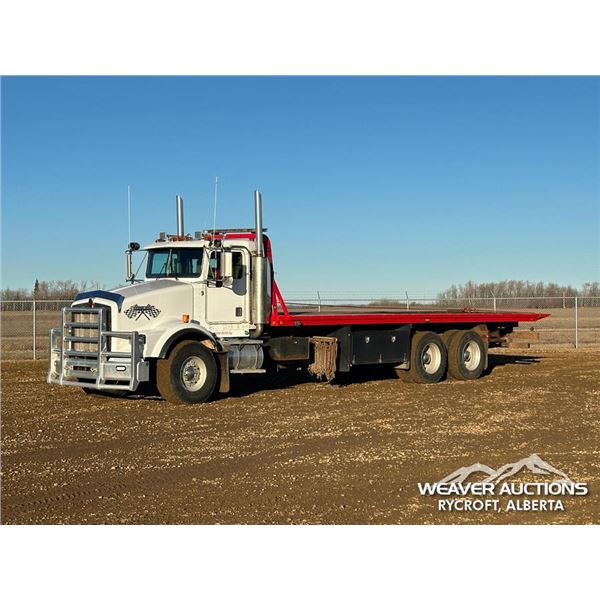 1998 KENWORTH T800 T/A  ROLL-OFF TRUCK