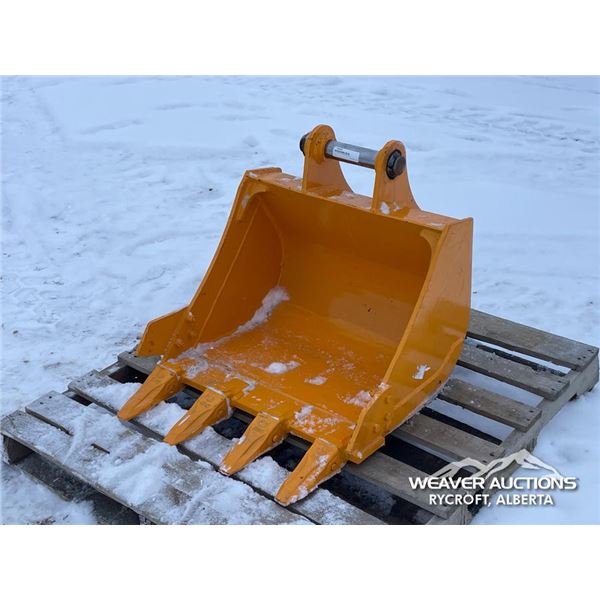 24 IN. MINI EXCAVATOR BUCKET