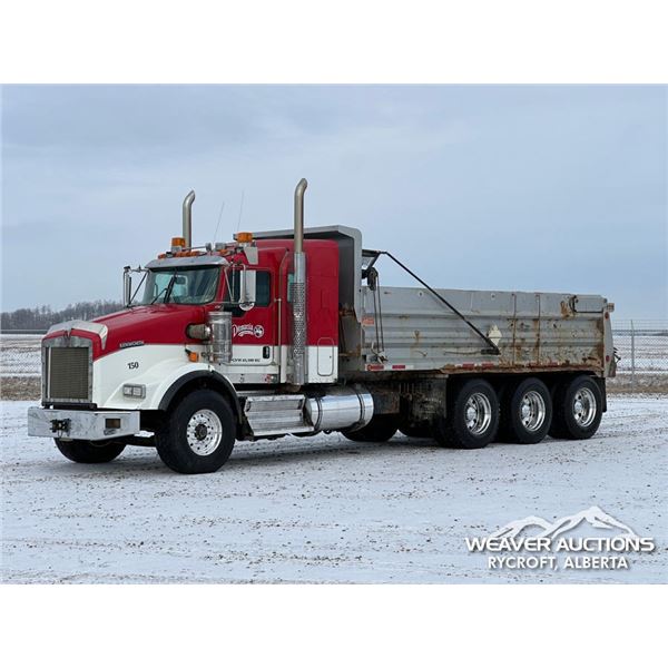 2015 KENWORTH T800 TRI/A SLEEPER DUMP TRUCK