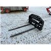Image 1 : 2025 GIYI 60 IN. HYD SKID STEER PALLET FORKS