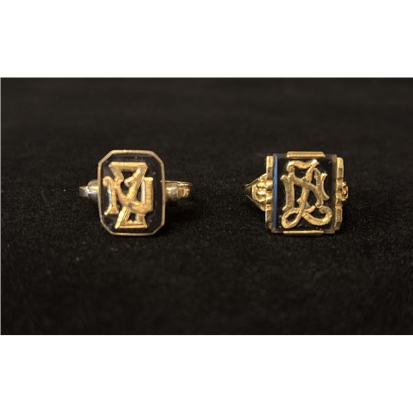 TWO APPROX 10K+ LADIES RINGS SET WITH ONYX (11G)